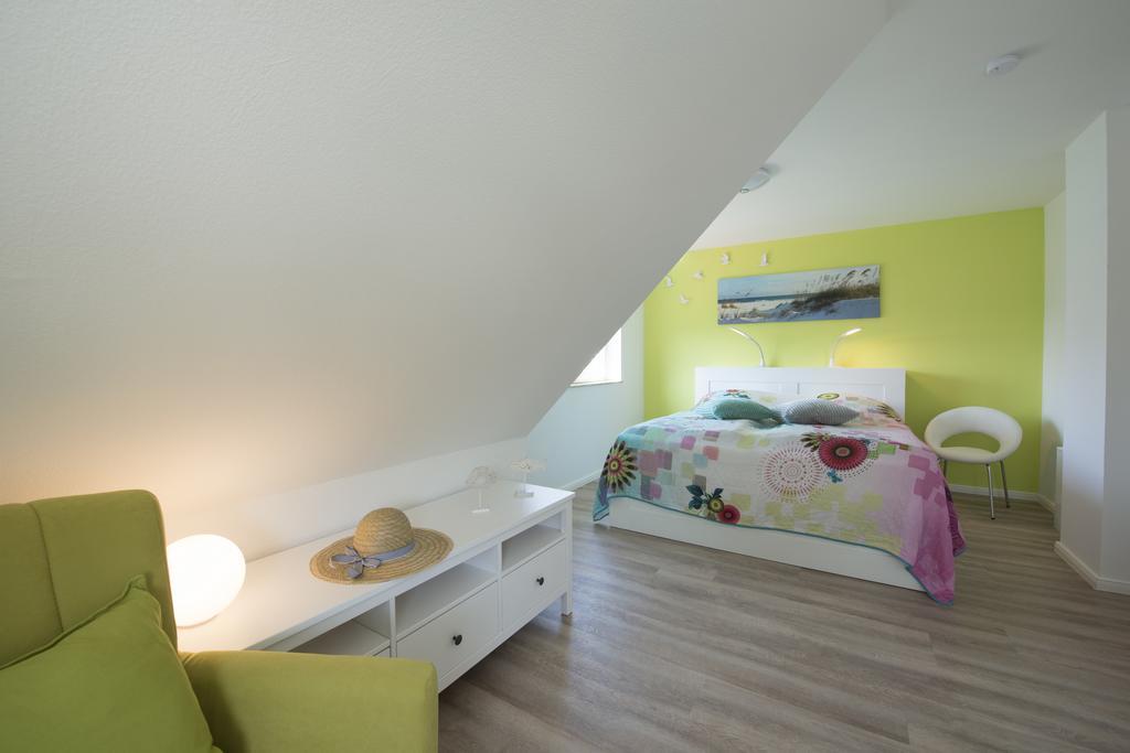 Ferienhaus Kuestensegler Breege Kültér fotó